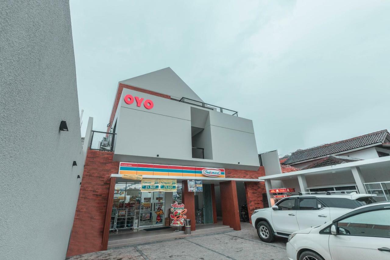 ホテル Oyo 780 Acg ハウス カリバタ ジャカルタ エクステリア 写真